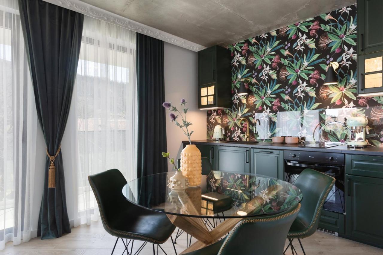 Apartament Sevilla Z Prywatna Sauna シュチルク エクステリア 写真